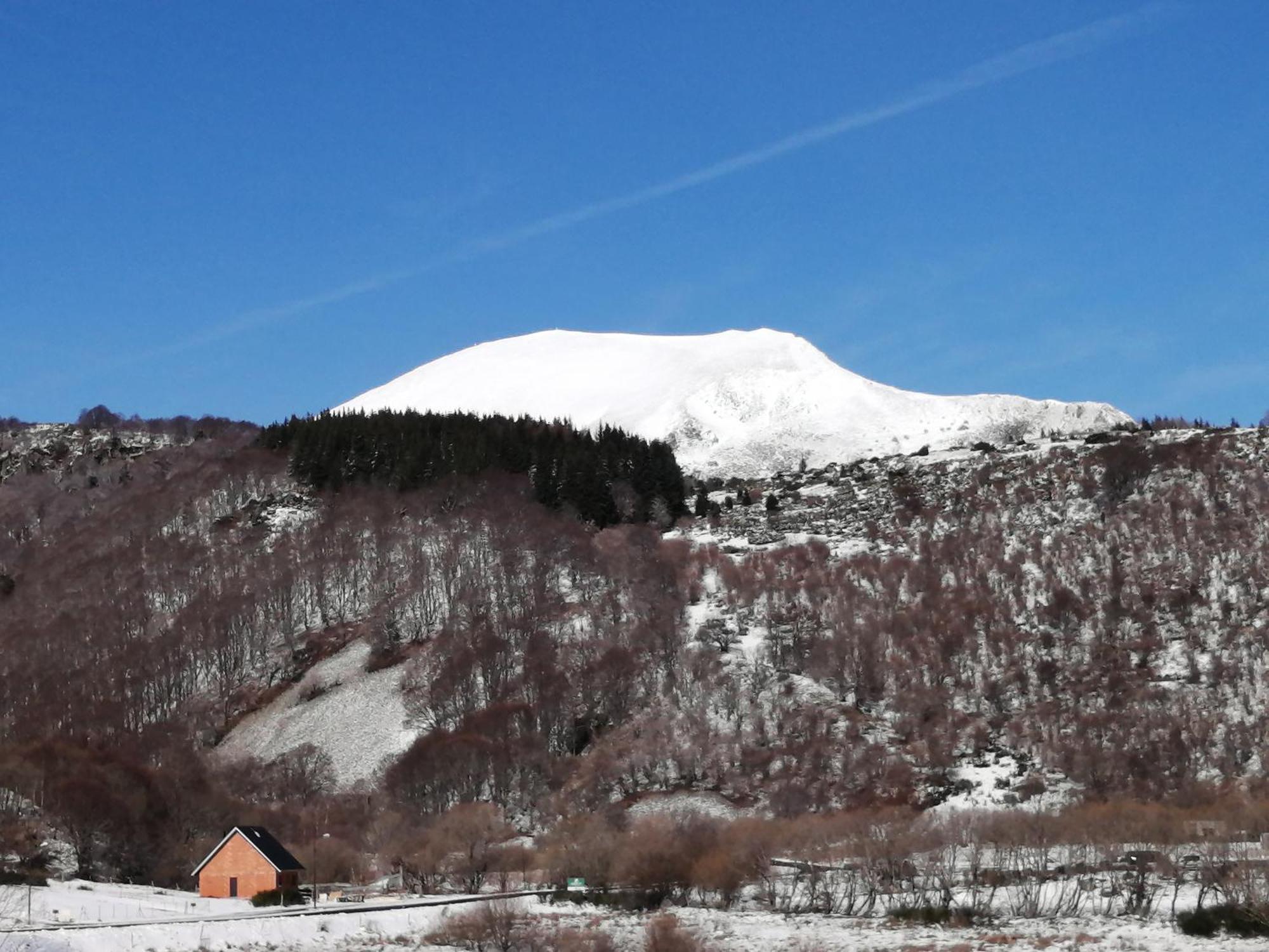 L'Auvergnate Chambon-sur-Lac Extérieur photo