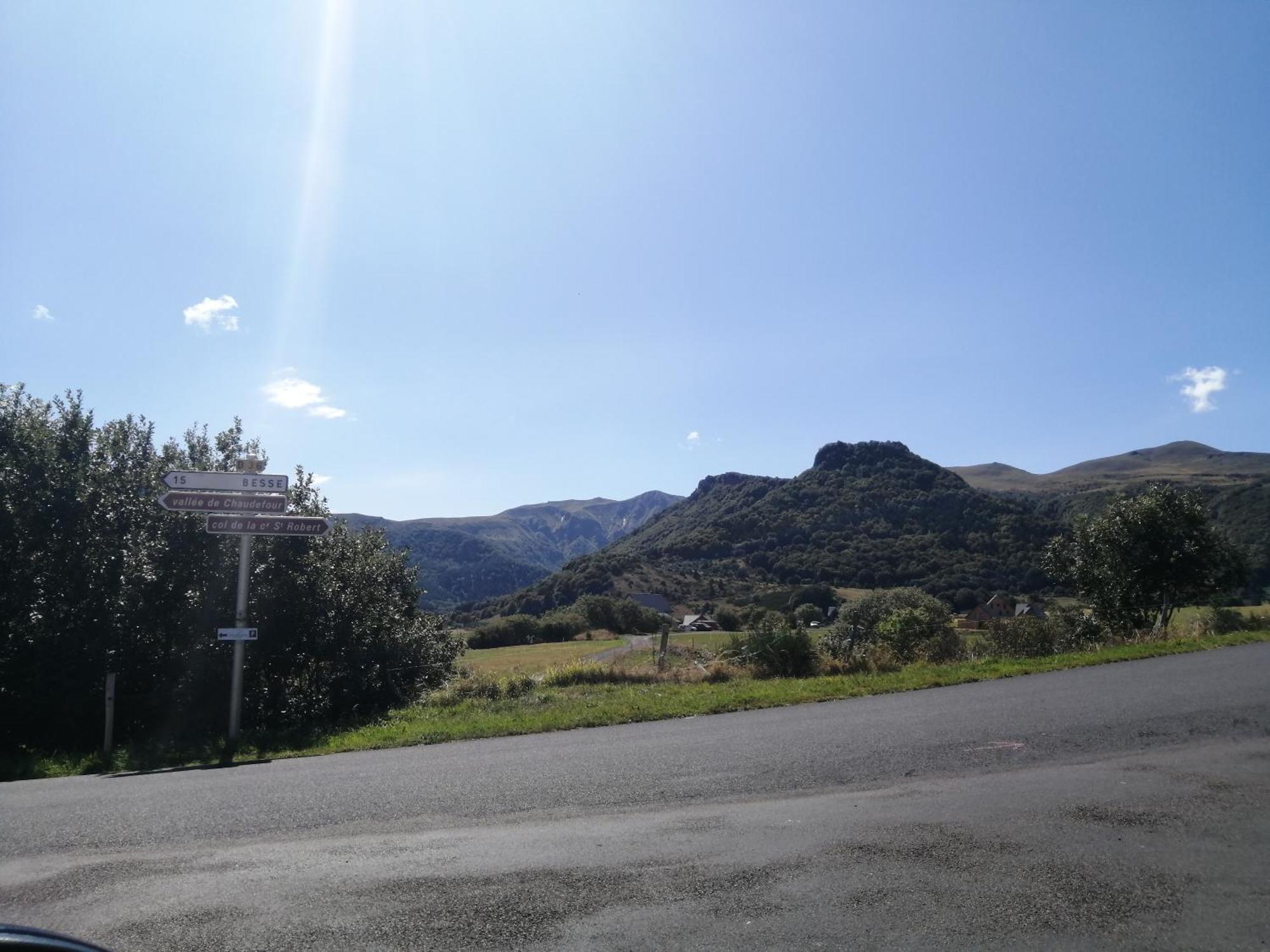 L'Auvergnate Chambon-sur-Lac Extérieur photo