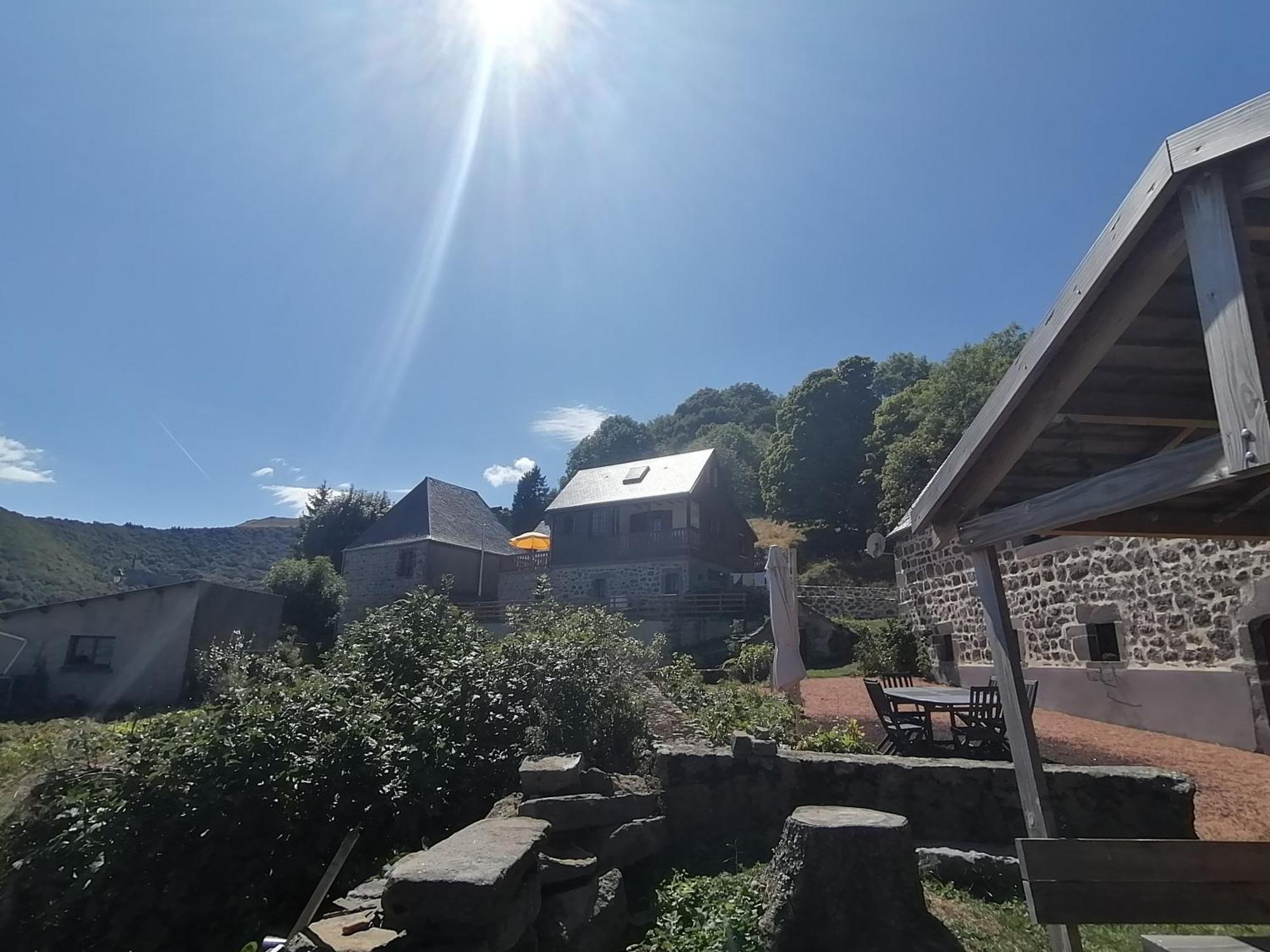 L'Auvergnate Chambon-sur-Lac Extérieur photo